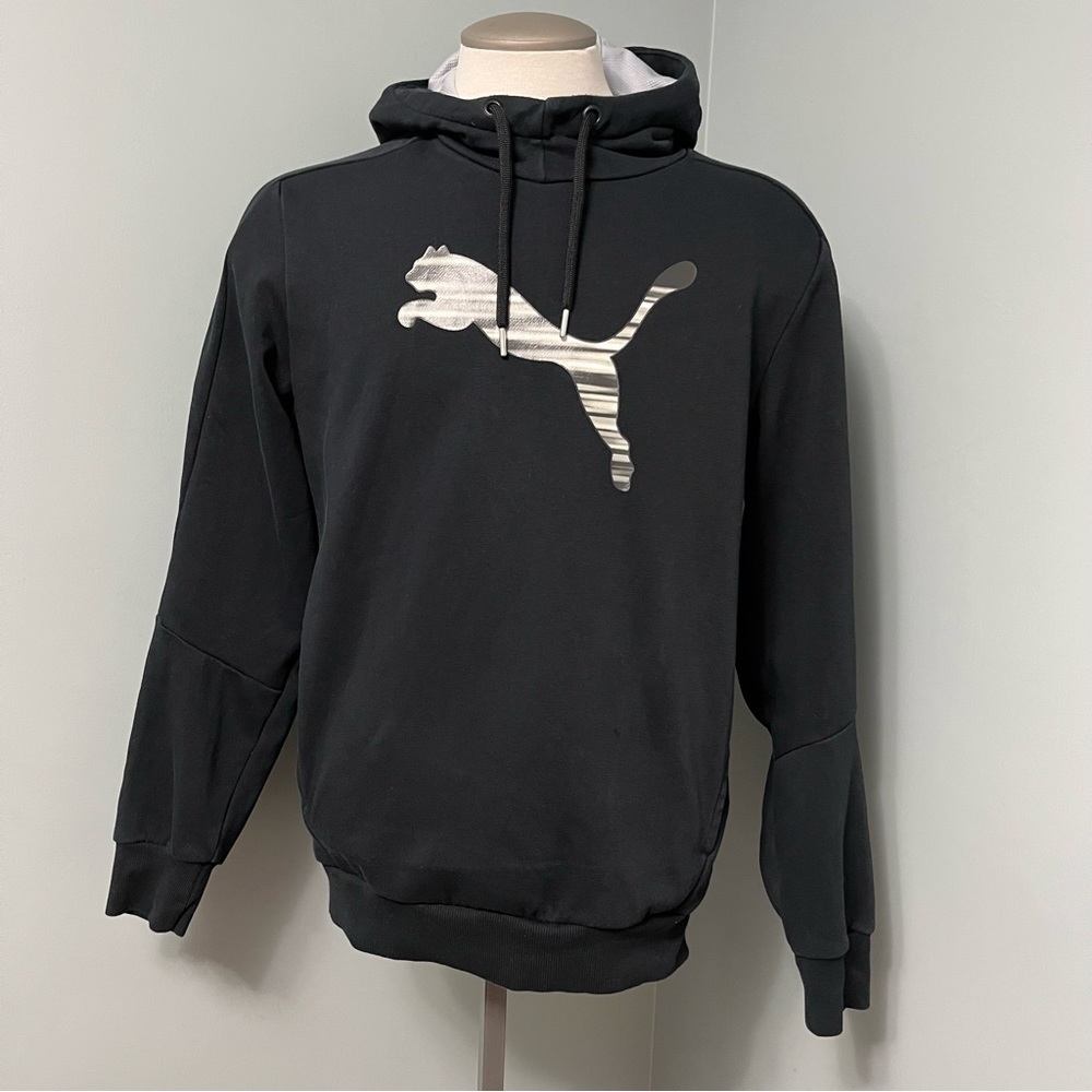 PUMA men’s size medium Black pullover long sleeve Hoodie fall winter